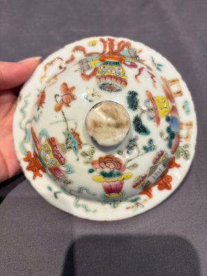 A large collection of 152 pieces, mainly Chinese porcelain covers, Kangxi and later — photo 25