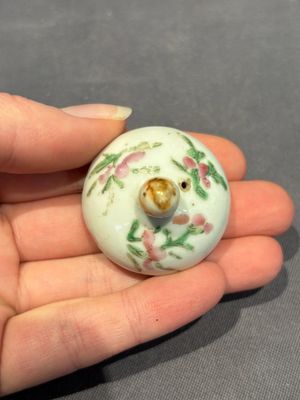 A large collection of 152 pieces, mainly Chinese porcelain covers, Kangxi and later — photo 267