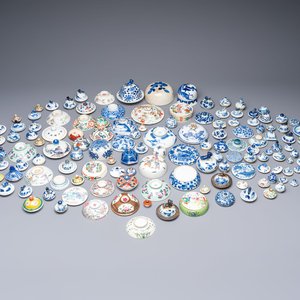 A large collection of 152 pieces, mainly Chinese porcelain covers, Kangxi and later — photo 1