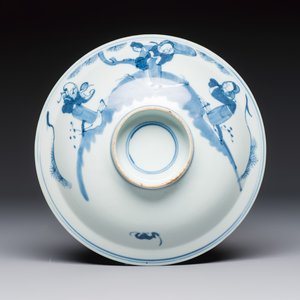 A large collection of 21 Chinese blue and white 'Sanxing' bowls — photo 39