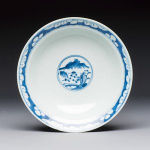 A large collection of 21 Chinese blue and white 'Sanxing' bowls — photo 10