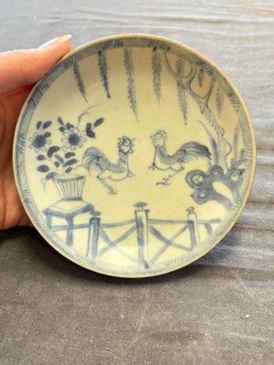 A large collection of 25 sets of Chinese blue, white and Imari-style cups and saucers, Kangxi/Qianlong — foto 119