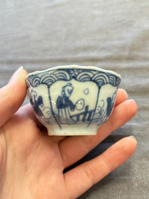 A large collection of 25 sets of Chinese blue, white and Imari-style cups and saucers, Kangxi/Qianlong — foto 121