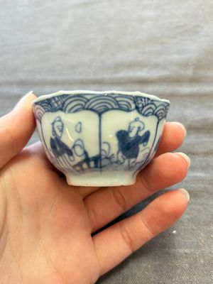 A large collection of 25 sets of Chinese blue, white and Imari-style cups and saucers, Kangxi/Qianlong — foto 124