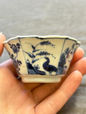 A large collection of 25 sets of Chinese blue, white and Imari-style cups and saucers, Kangxi/Qianlong — foto 129