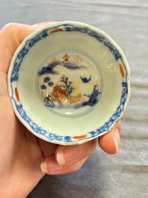 A large collection of 25 sets of Chinese blue, white and Imari-style cups and saucers, Kangxi/Qianlong — foto 141