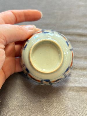 A large collection of 25 sets of Chinese blue, white and Imari-style cups and saucers, Kangxi/Qianlong — foto 142