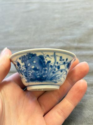 A large collection of 25 sets of Chinese blue, white and Imari-style cups and saucers, Kangxi/Qianlong — foto 145