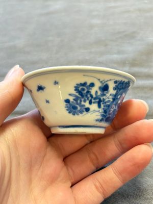 A large collection of 25 sets of Chinese blue, white and Imari-style cups and saucers, Kangxi/Qianlong — foto 148