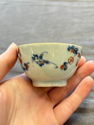 A large collection of 25 sets of Chinese blue, white and Imari-style cups and saucers, Kangxi/Qianlong — foto 164