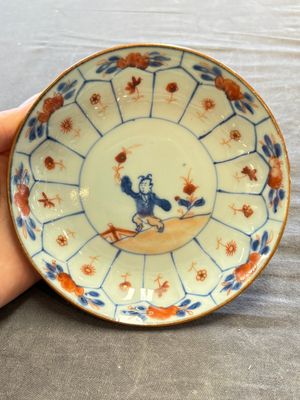 A large collection of 25 sets of Chinese blue, white and Imari-style cups and saucers, Kangxi/Qianlong — foto 175