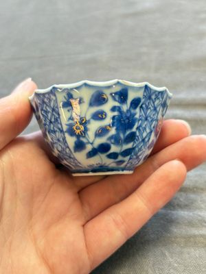 A large collection of 25 sets of Chinese blue, white and Imari-style cups and saucers, Kangxi/Qianlong — foto 194
