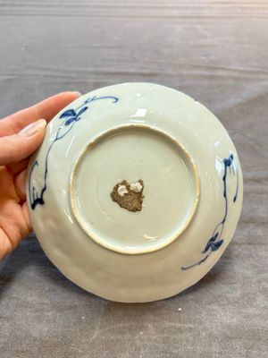 A large collection of 25 sets of Chinese blue, white and Imari-style cups and saucers, Kangxi/Qianlong — foto 2