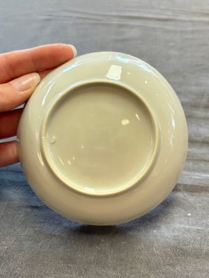 A large collection of 25 sets of Chinese blue, white and Imari-style cups and saucers, Kangxi/Qianlong — foto 32