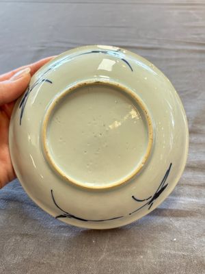A large collection of 25 sets of Chinese blue, white and Imari-style cups and saucers, Kangxi/Qianlong — foto 70