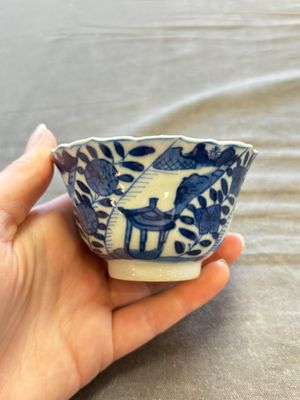 A large collection of 33 Chinese blue, white and Imari-style cups and 43 saucers, 17/19th C. — 照片 106