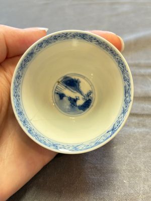 A large collection of 33 Chinese blue, white and Imari-style cups and 43 saucers, 17/19th C. — 照片 144