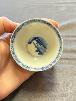 A large collection of 33 Chinese blue, white and Imari-style cups and 43 saucers, 17/19th C. — 照片 149