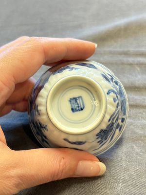 A large collection of 33 Chinese blue, white and Imari-style cups and 43 saucers, 17/19th C. — 照片 156