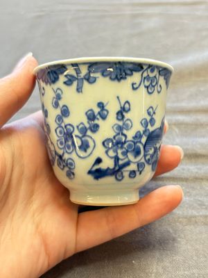 A large collection of 33 Chinese blue, white and Imari-style cups and 43 saucers, 17/19th C. — 照片 164