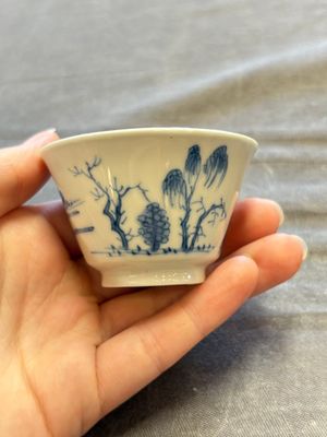 A large collection of 33 Chinese blue, white and Imari-style cups and 43 saucers, 17/19th C. — 照片 170