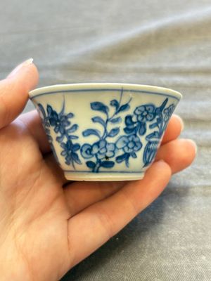 A large collection of 33 Chinese blue, white and Imari-style cups and 43 saucers, 17/19th C. — 照片 179