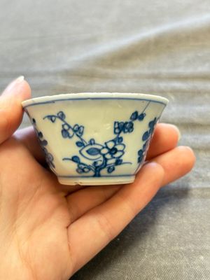 A large collection of 33 Chinese blue, white and Imari-style cups and 43 saucers, 17/19th C. — 照片 181