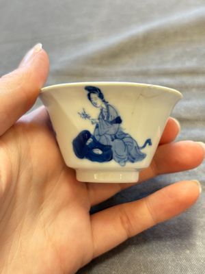 A large collection of 33 Chinese blue, white and Imari-style cups and 43 saucers, 17/19th C. — 照片 185