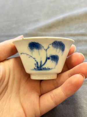 A large collection of 33 Chinese blue, white and Imari-style cups and 43 saucers, 17/19th C. — 照片 186