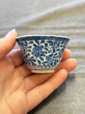 A large collection of 33 Chinese blue, white and Imari-style cups and 43 saucers, 17/19th C. — 照片 191