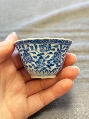 A large collection of 33 Chinese blue, white and Imari-style cups and 43 saucers, 17/19th C. — 照片 192