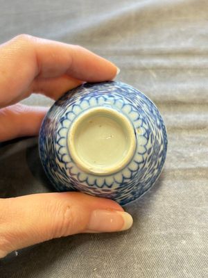 A large collection of 33 Chinese blue, white and Imari-style cups and 43 saucers, 17/19th C. — 照片 195