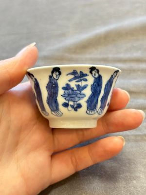 A large collection of 33 Chinese blue, white and Imari-style cups and 43 saucers, 17/19th C. — 照片 202