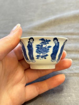 A large collection of 33 Chinese blue, white and Imari-style cups and 43 saucers, 17/19th C. — 照片 204