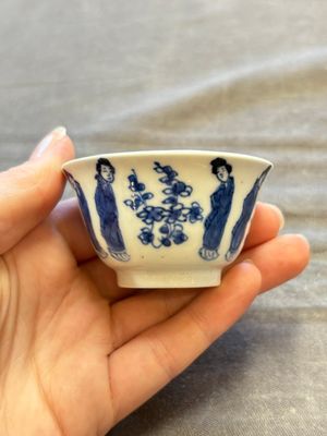A large collection of 33 Chinese blue, white and Imari-style cups and 43 saucers, 17/19th C. — 照片 205