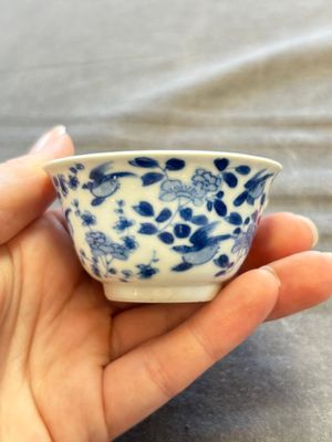 A large collection of 33 Chinese blue, white and Imari-style cups and 43 saucers, 17/19th C. — 照片 216