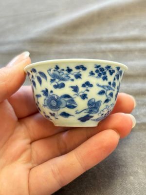 A large collection of 33 Chinese blue, white and Imari-style cups and 43 saucers, 17/19th C. — 照片 221
