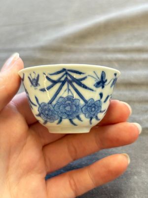 A large collection of 33 Chinese blue, white and Imari-style cups and 43 saucers, 17/19th C. — 照片 235