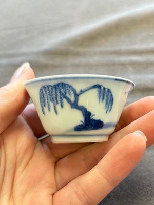 A large collection of 33 Chinese blue, white and Imari-style cups and 43 saucers, 17/19th C. — 照片 239