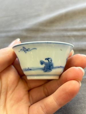 A large collection of 33 Chinese blue, white and Imari-style cups and 43 saucers, 17/19th C. — 照片 240