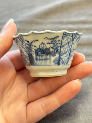 A large collection of 33 Chinese blue, white and Imari-style cups and 43 saucers, 17/19th C. — 照片 265