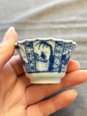 A large collection of 33 Chinese blue, white and Imari-style cups and 43 saucers, 17/19th C. — 照片 270