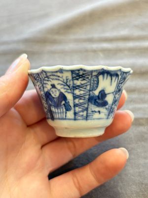 A large collection of 33 Chinese blue, white and Imari-style cups and 43 saucers, 17/19th C. — 照片 271