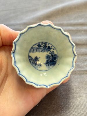 A large collection of 33 Chinese blue, white and Imari-style cups and 43 saucers, 17/19th C. — 照片 272