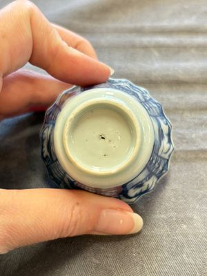 A large collection of 33 Chinese blue, white and Imari-style cups and 43 saucers, 17/19th C. — 照片 273