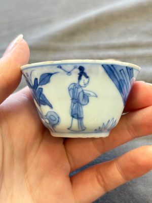 A large collection of 33 Chinese blue, white and Imari-style cups and 43 saucers, 17/19th C. — 照片 274