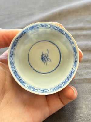 A large collection of 33 Chinese blue, white and Imari-style cups and 43 saucers, 17/19th C. — 照片 278