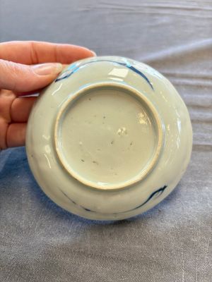 A large collection of 33 Chinese blue, white and Imari-style cups and 43 saucers, 17/19th C. — 照片 72