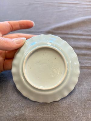 A large collection of 33 Chinese blue, white and Imari-style cups and 43 saucers, 17/19th C. — 照片 76