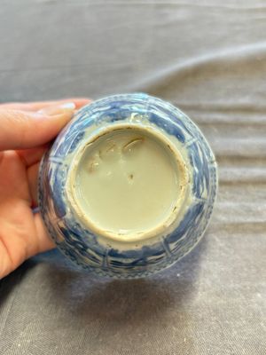 A large collection of 33 Chinese blue, white and Imari-style cups and 43 saucers, 17/19th C. — 照片 98